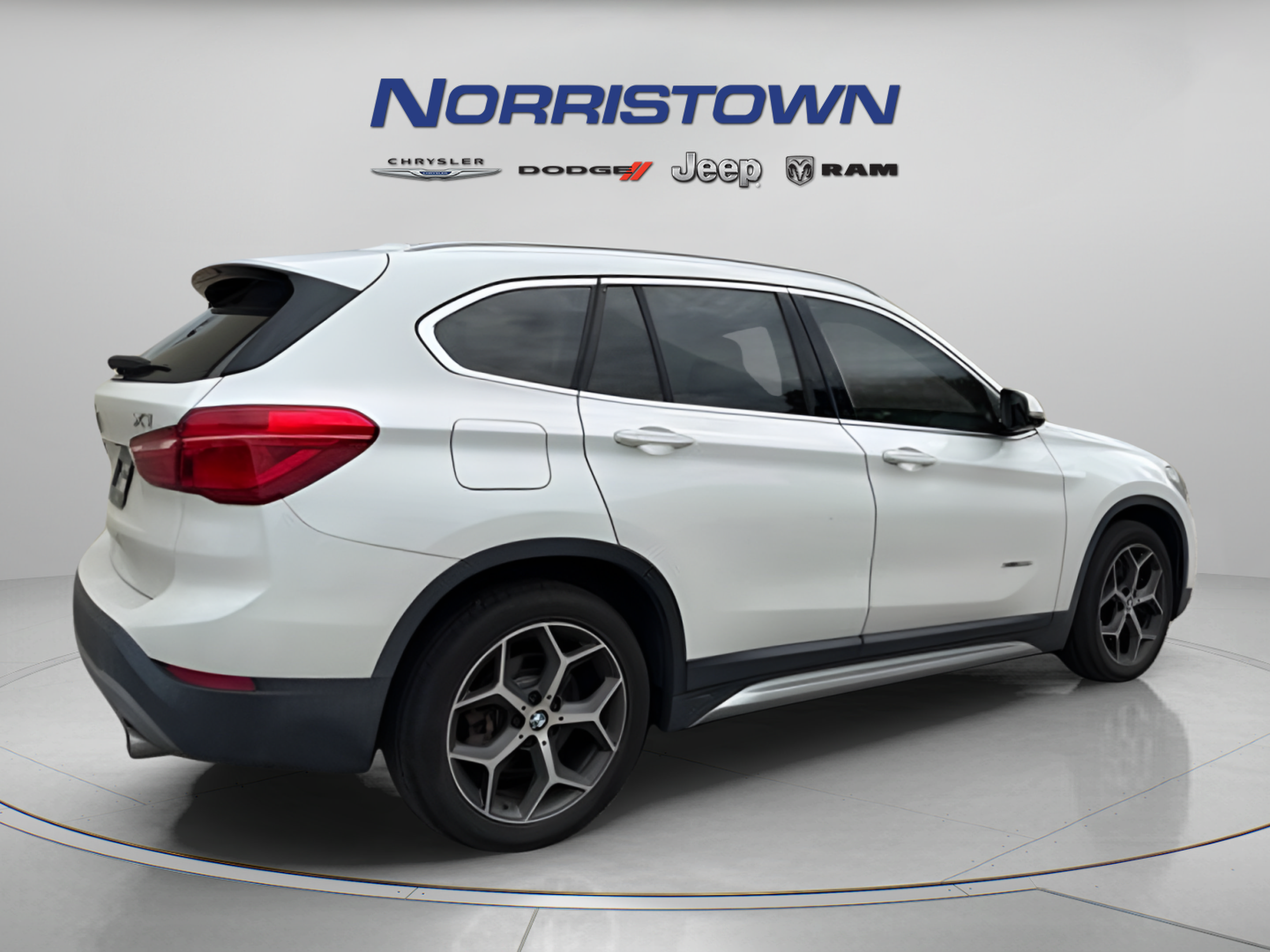 Used 2018 BMW X1 xDrive28i AWD/4WD image 7