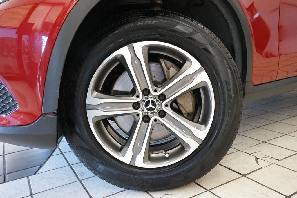 Used 2017 Mercedes-Benz GLC 300 4MATIC image 48