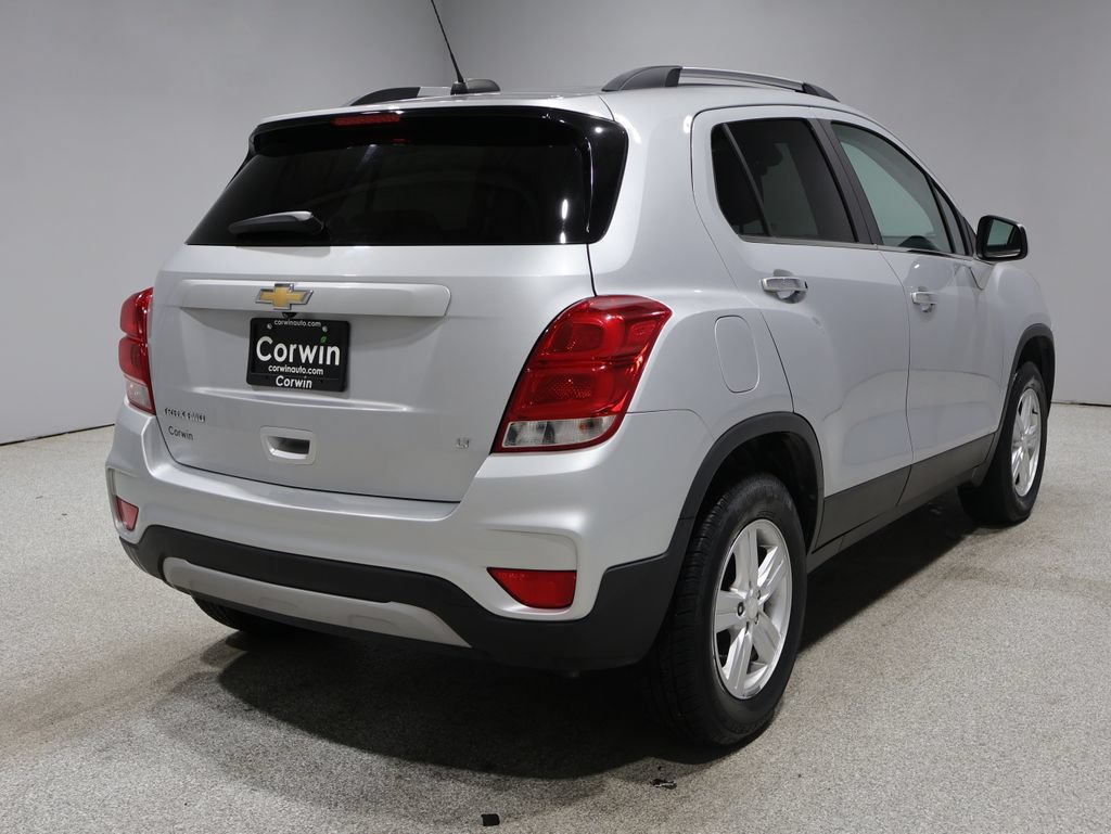 Used 2018 Chevrolet Trax LT w/ LT Convenience Package AWD/4WD image 2