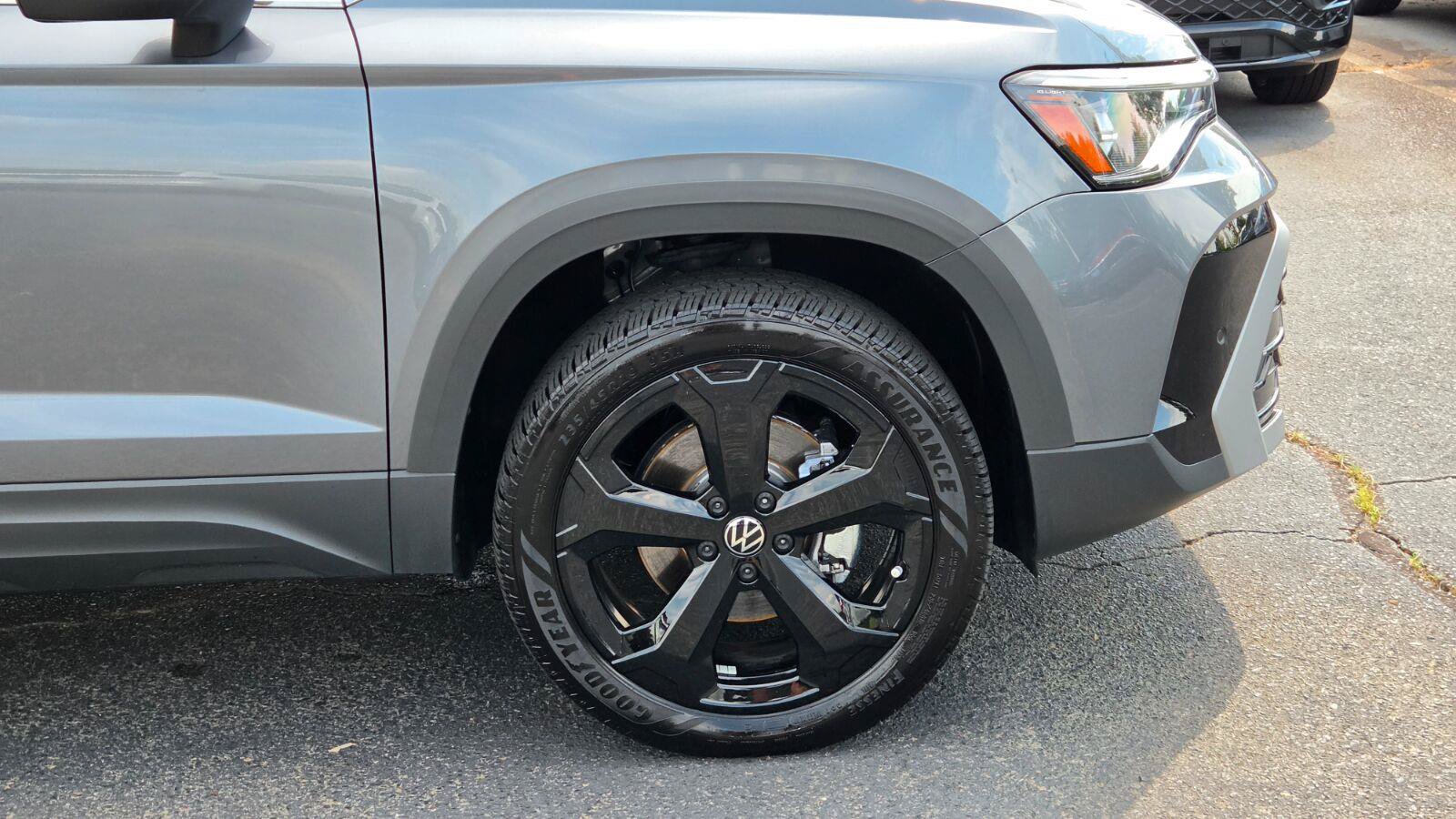 Certified 2025 Volkswagen Taos SEL w/ Black Wheel Plus Package AWD/4WD image 17
