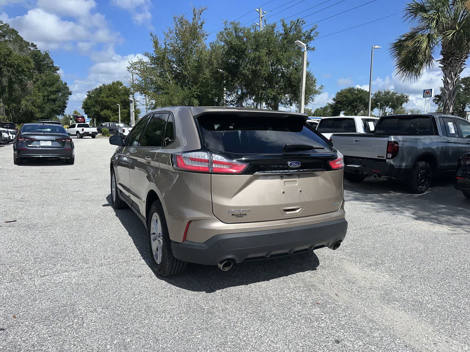 Used 2020 Ford Edge SE FWD image 4