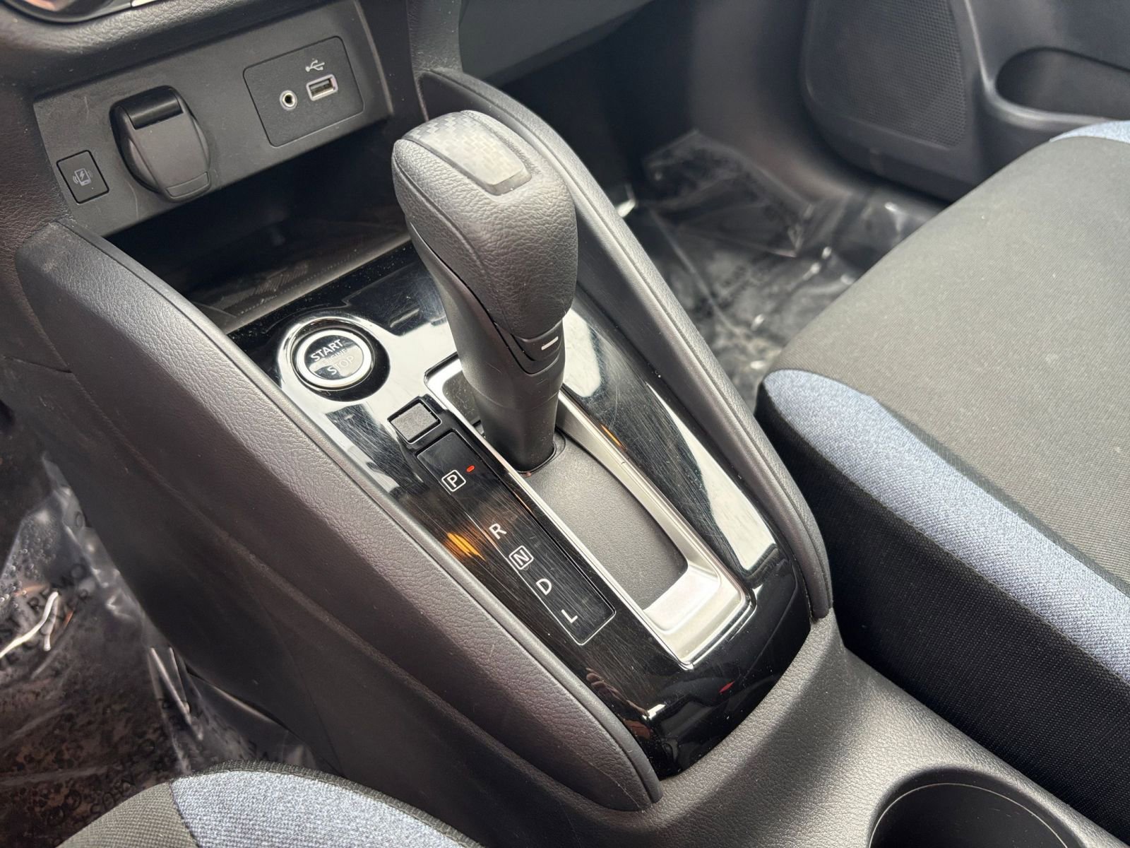 Used 2025 Nissan Versa SV FWD image 39