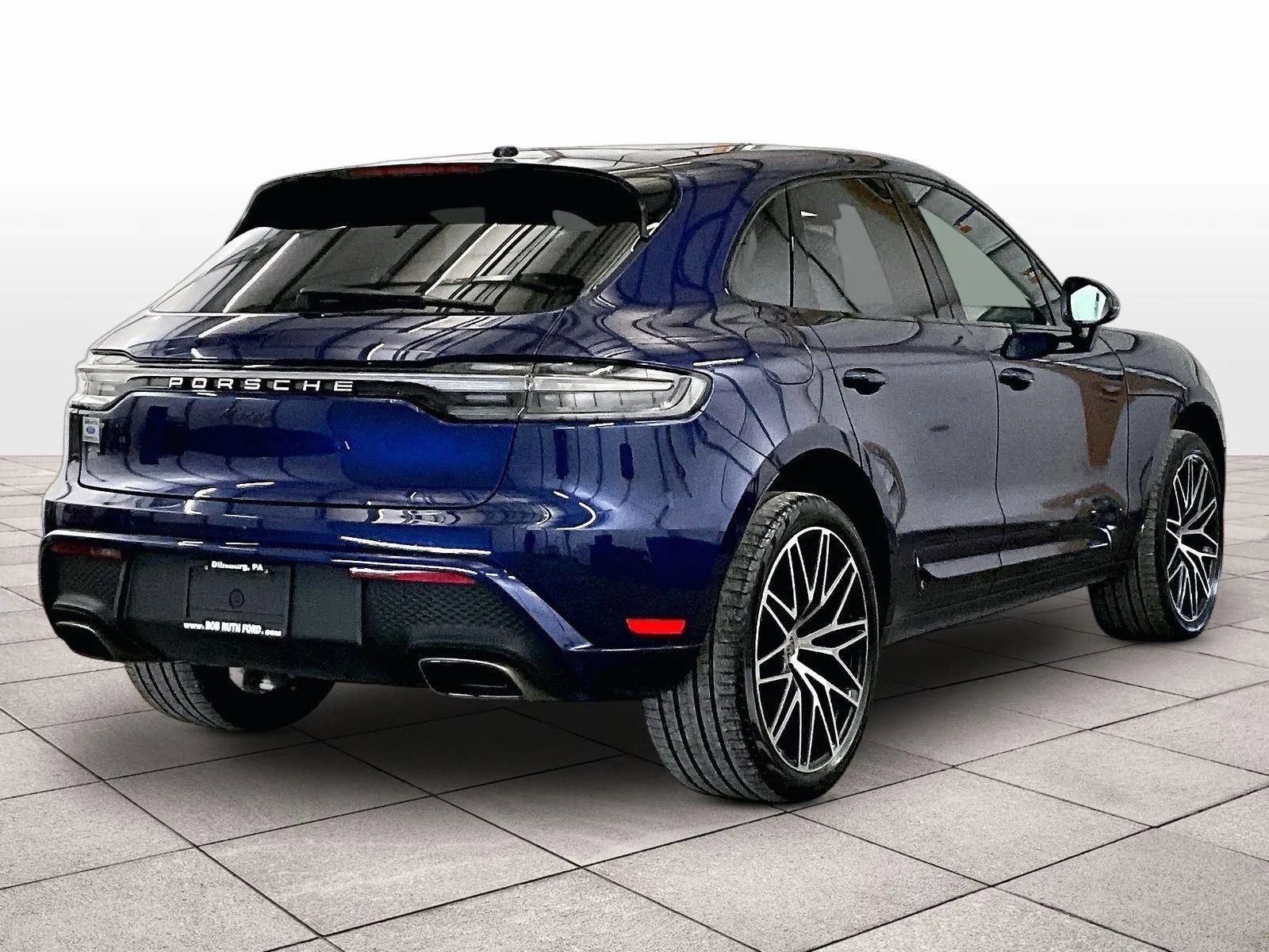 Used 2023 Porsche Macan Turbo AWD/4WD image 11