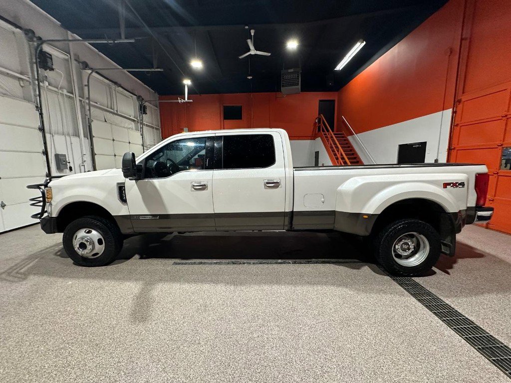 Used 2017 Ford F350 King Ranch w/ Chrome Package image 8