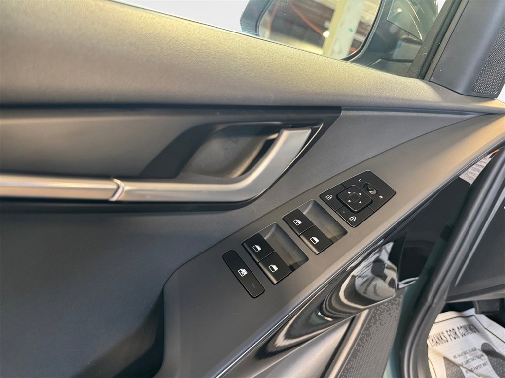 Certified 2023 Kia Niro EX image 14