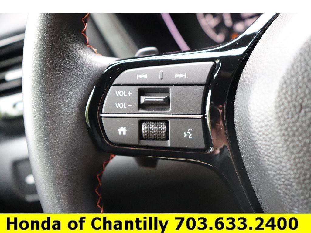 Certified 2025 Honda Pilot TrailSport image 12