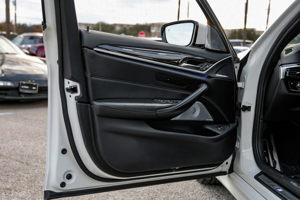 Used 2018 BMW 540i xDrive w/ M Sport Package image 51