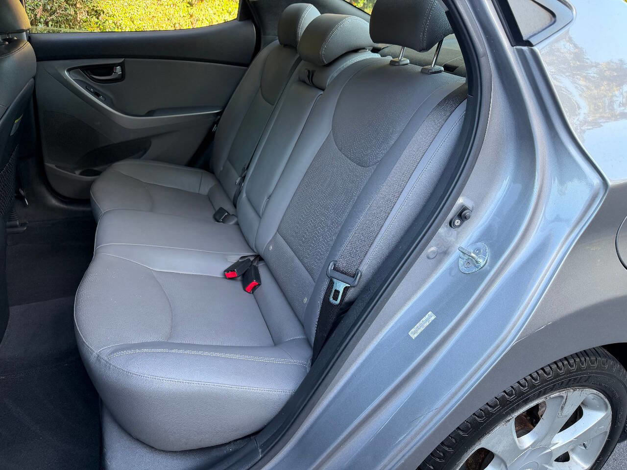 Used 2012 Hyundai Elantra Limited w/ Technology Pkg 5 FWD image 17