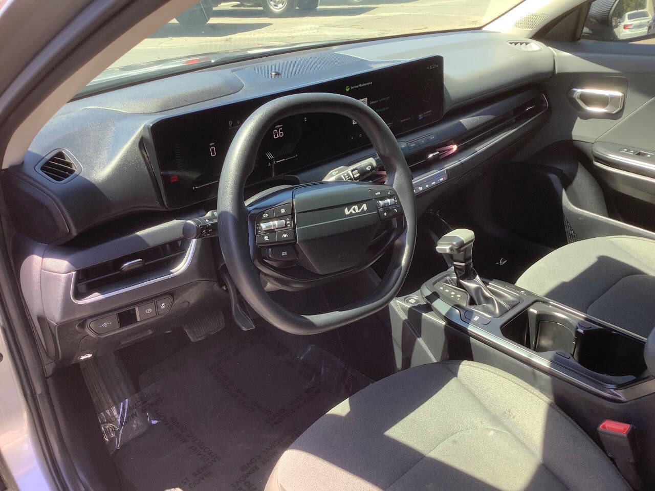 Used 2025 Kia K4 FWD image 24