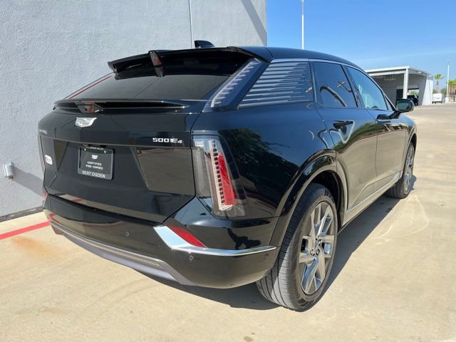 Used 2025 Cadillac Optiq Luxury 1 image 5