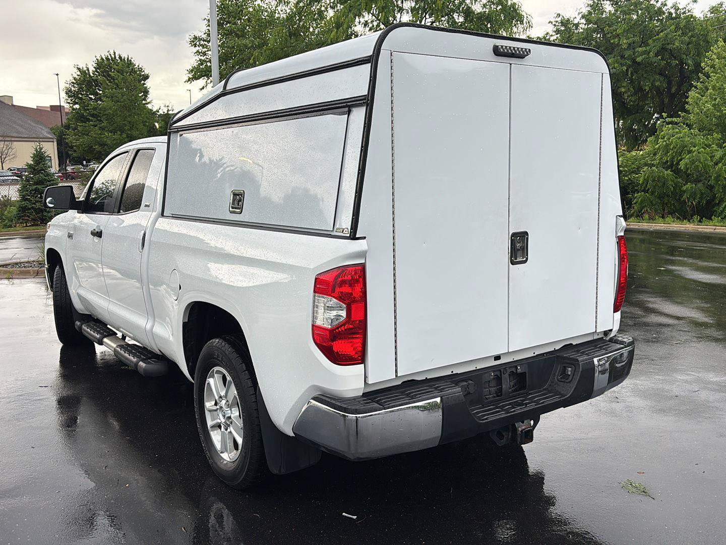 Used 2020 Toyota Tundra SR5 w/ SR5 Upgrade Package AWD/4WD image 12