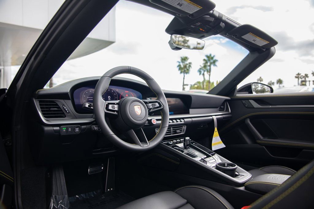 New 2026 Porsche 911 Carrera image 4