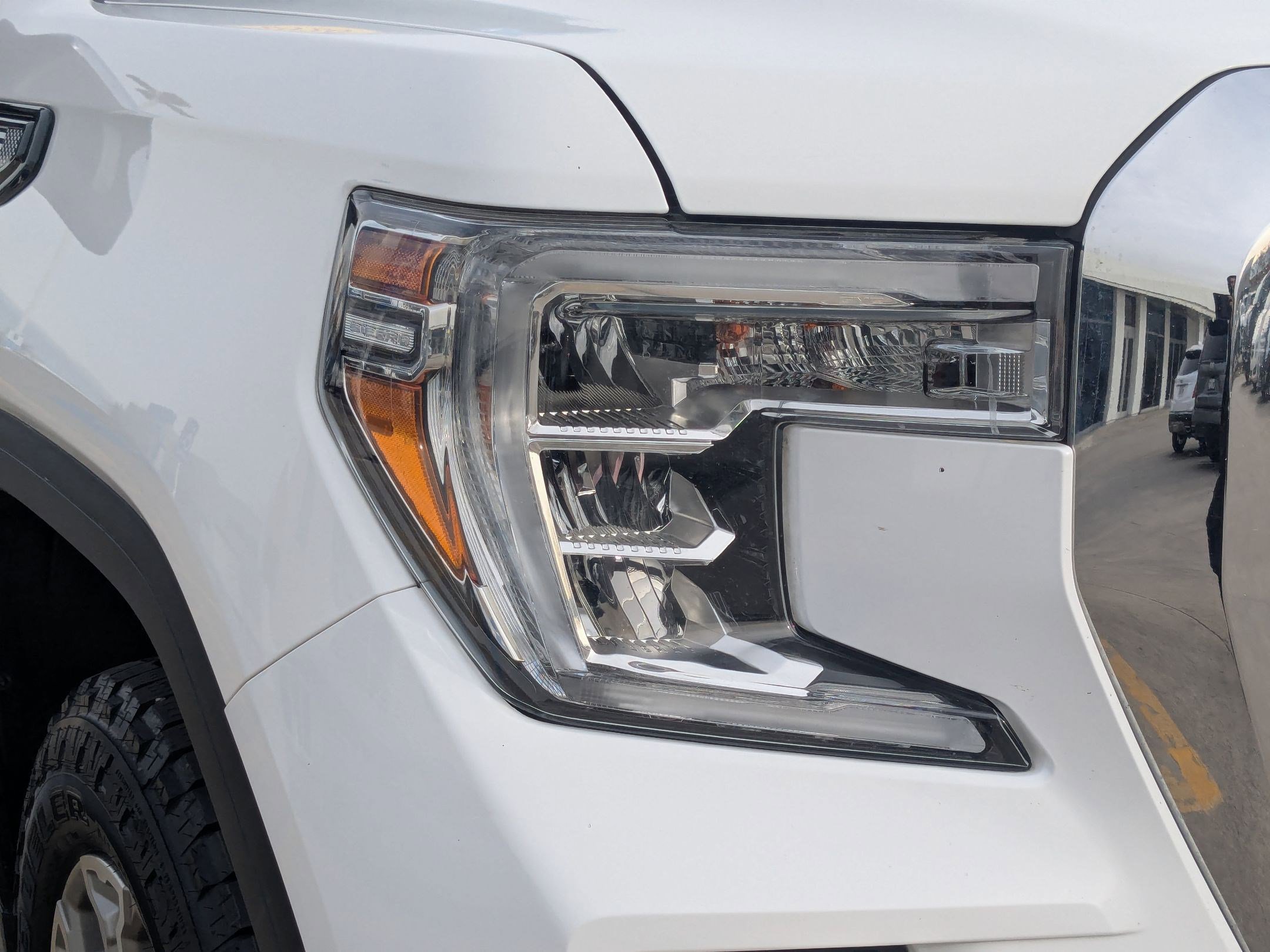 Used 2020 GMC Sierra 1500 SLE w/ SLE Value Package image 11