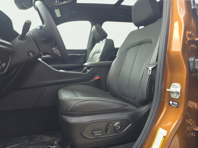 New 2026 Jeep Grand Cherokee L Limited AWD/4WD image 9