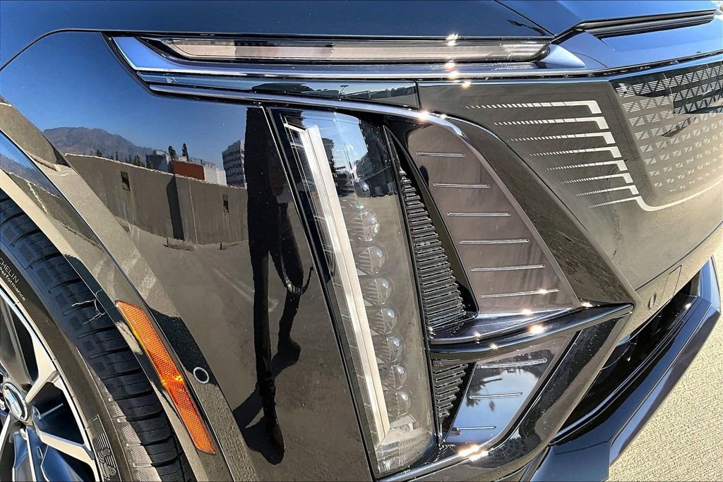 New 2026 Cadillac Lyriq Sport image 14