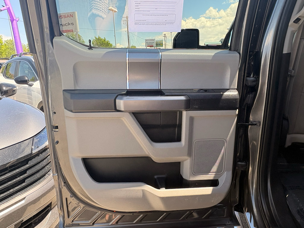 Used 2019 Ford F350 XLT w/ XLT Premium Package AWD/4WD image 11