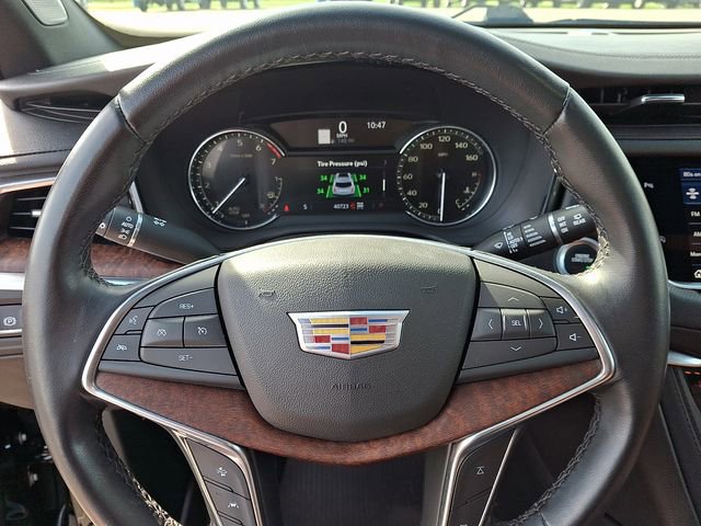 Used 2023 Cadillac XT5 Premium Luxury w/ LPO, Floor Liner Package image 20
