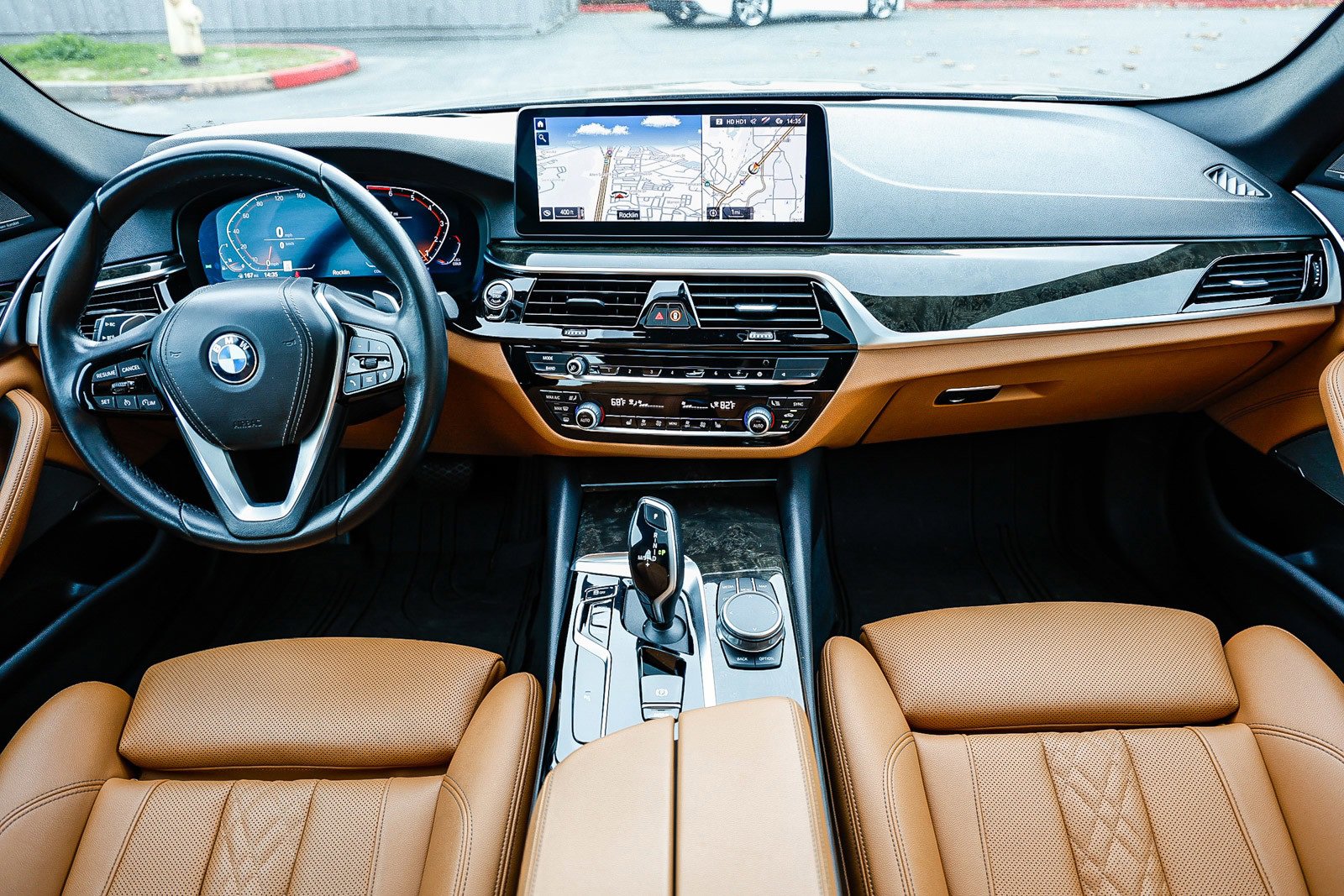 Used 2022 BMW 530i w/ Premium Package image 10