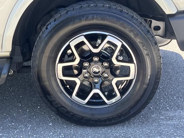 Used 2025 Ford Bronco Outer Banks AWD/4WD image 11