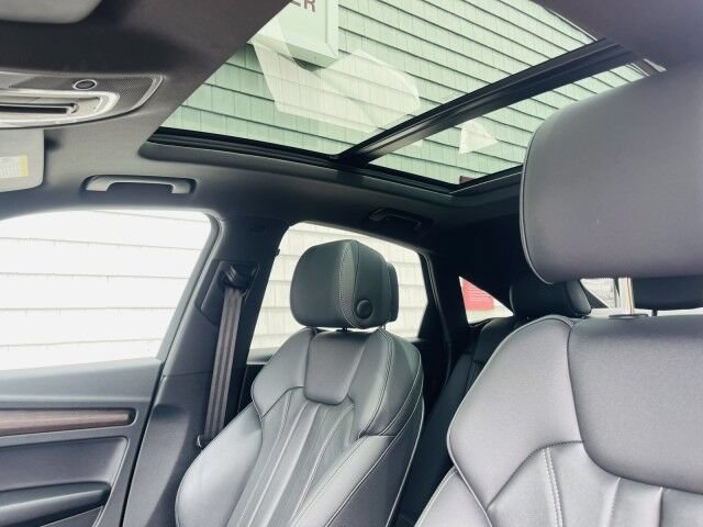 Used 2023 Audi Q5 2.0T Premium w/ Convenience Package AWD/4WD image 9