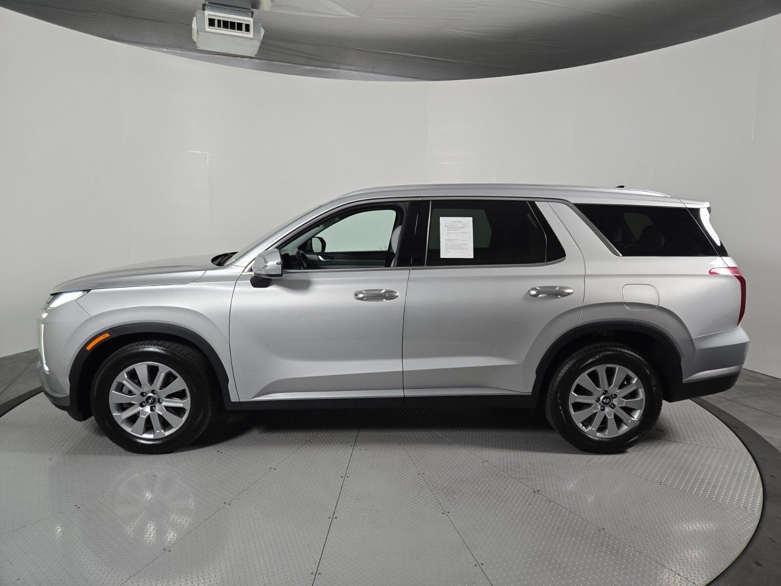 Used 2024 Hyundai Palisade SEL FWD image 7