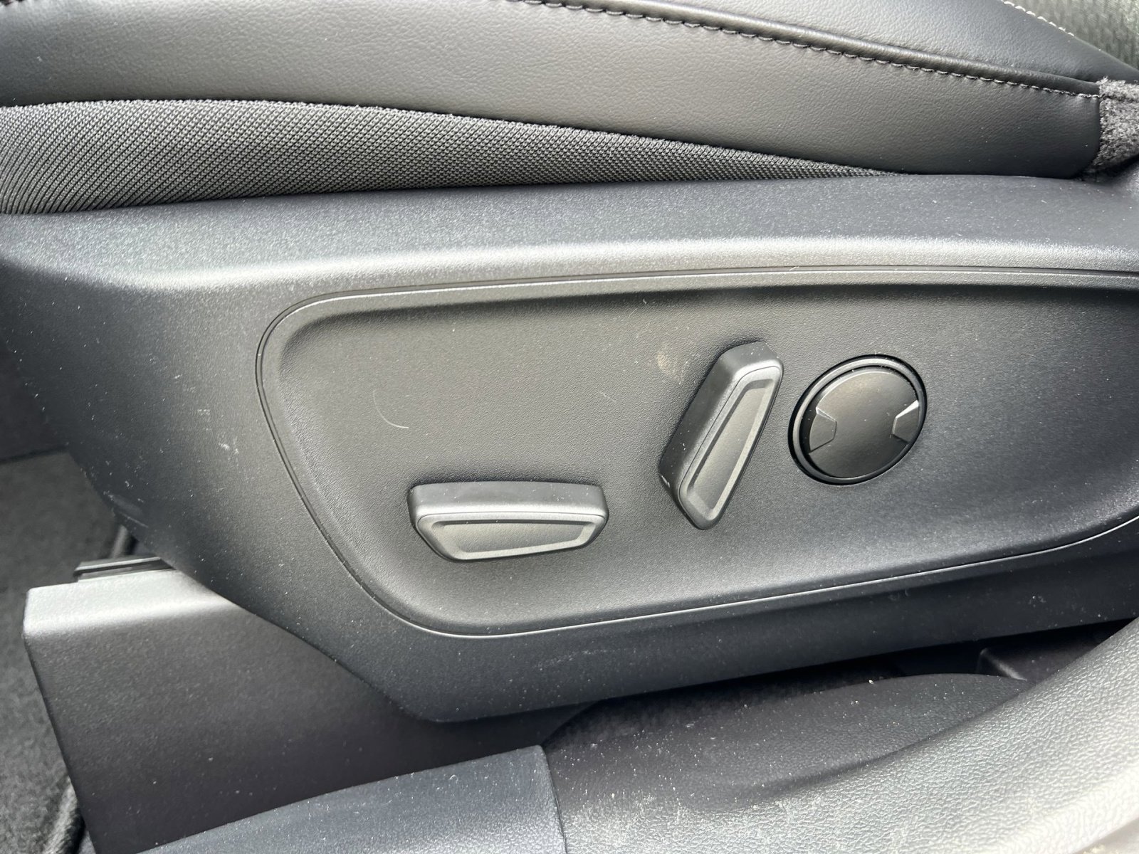 New 2026 Ford Escape SE image 14