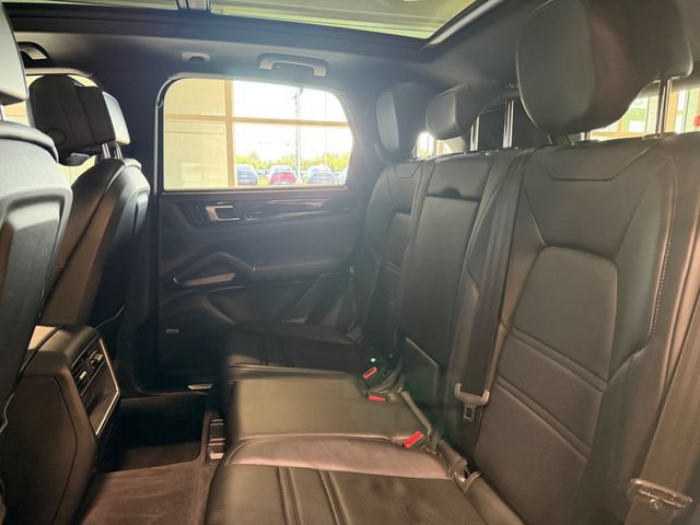 Used 2019 Porsche Cayenne S AWD/4WD image 21