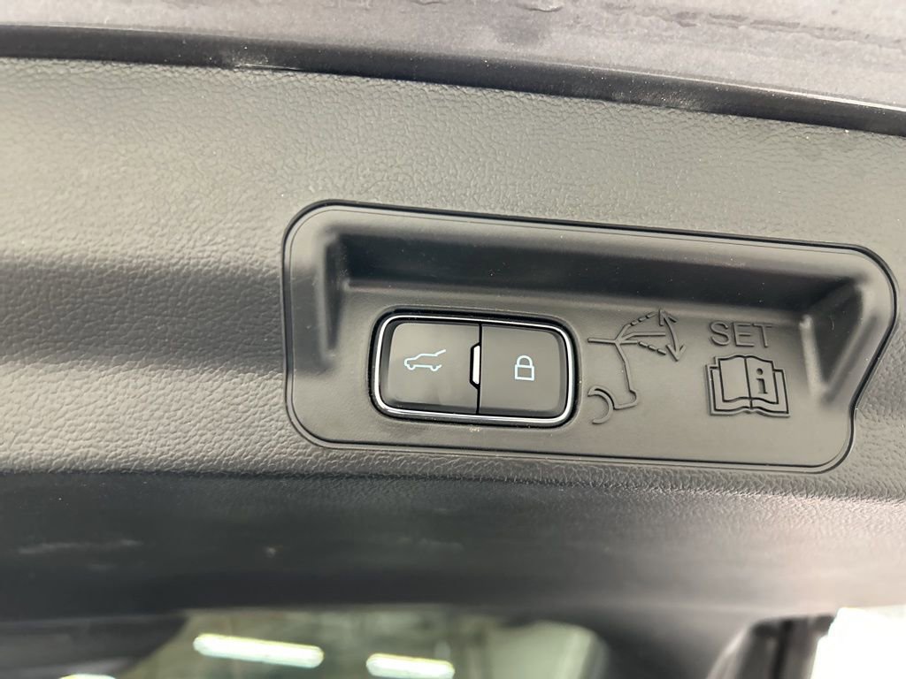 Certified 2023 Ford Explorer XLT w/ Equipment Group 202A image 33