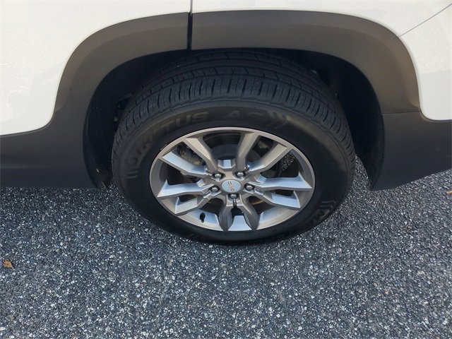 Used 2024 GMC Terrain SLT image 6