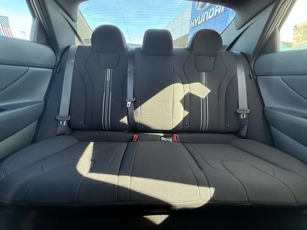 Used 2024 Hyundai Elantra SEL FWD image 28