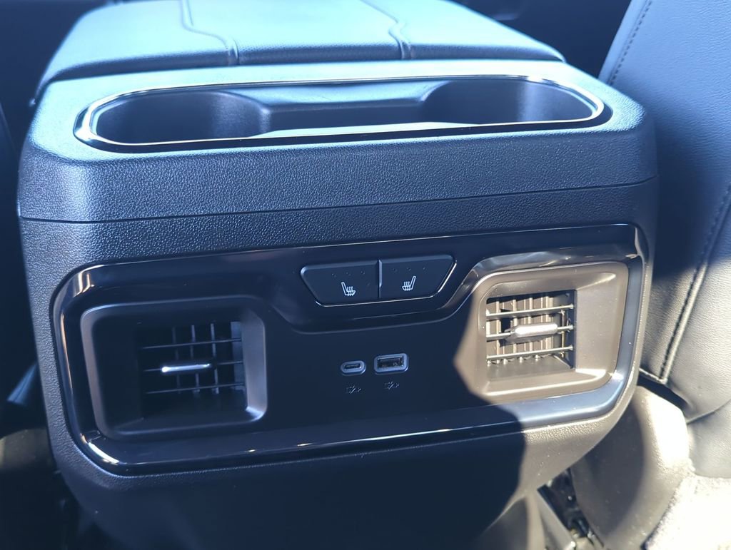 Used 2025 GMC Sierra 1500 AT4 image 21