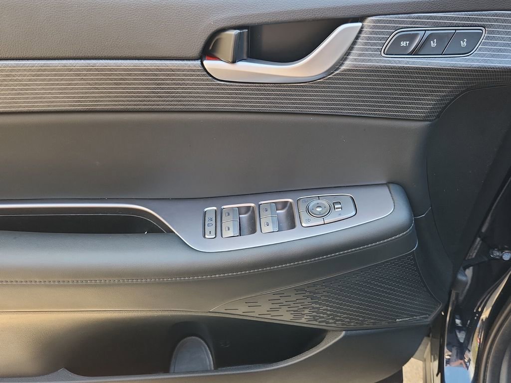 Used 2024 Hyundai Palisade Limited image 12