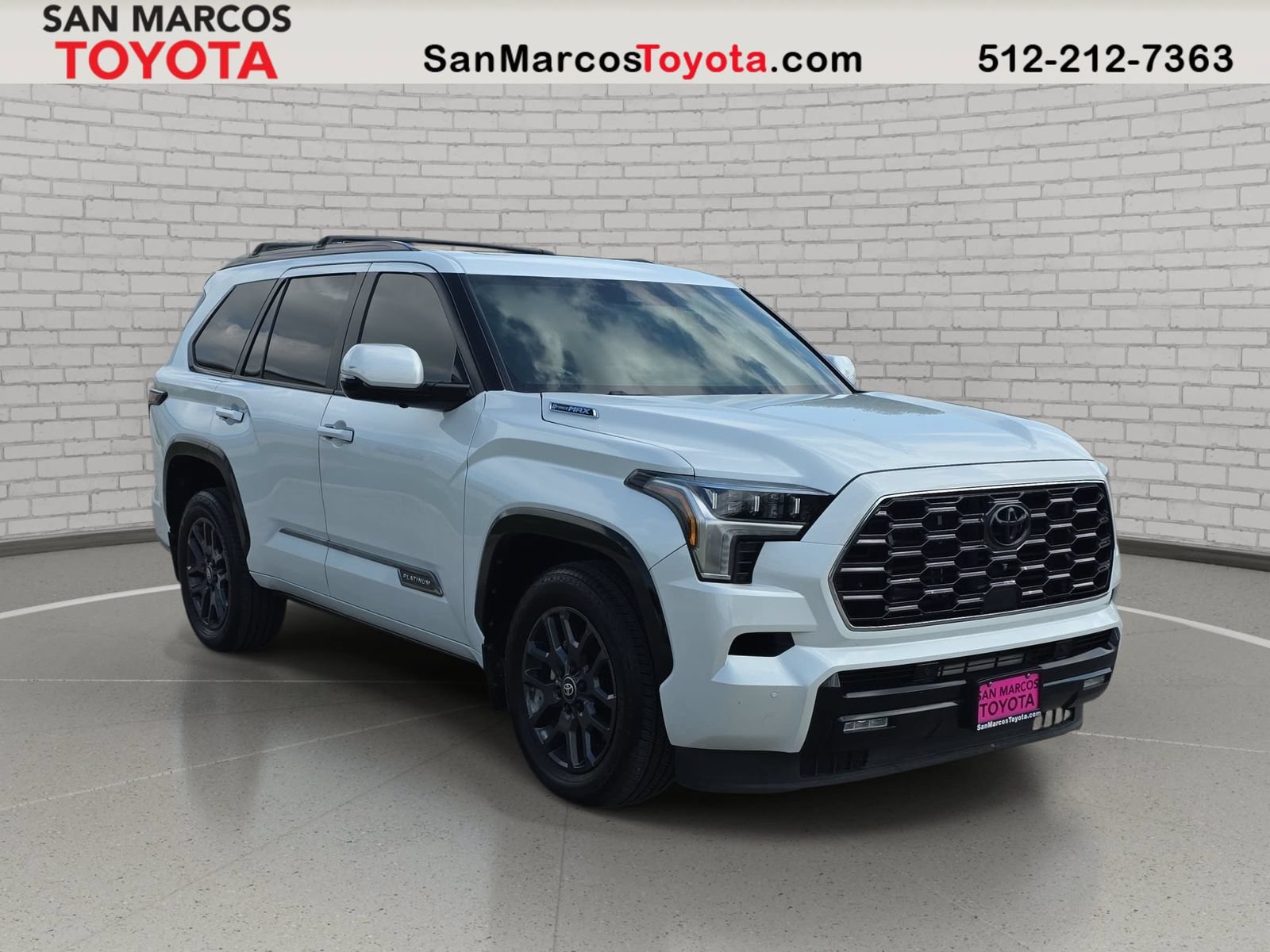 Used 2025 Toyota Sequoia Platinum AWD/4WD image 3