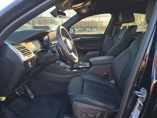 Used 2024 BMW X4 xDrive30i w/ M Sport Package image 4