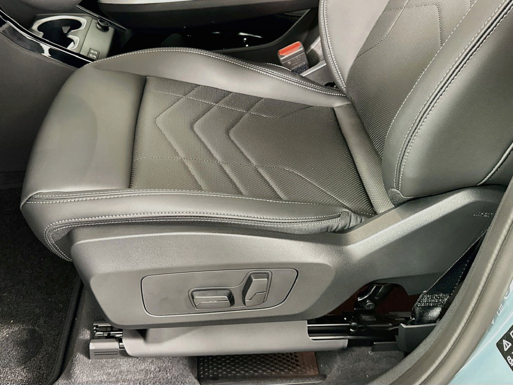 New 2027 BMW X1 xDrive28i w/ Technology Package AWD/4WD image 21