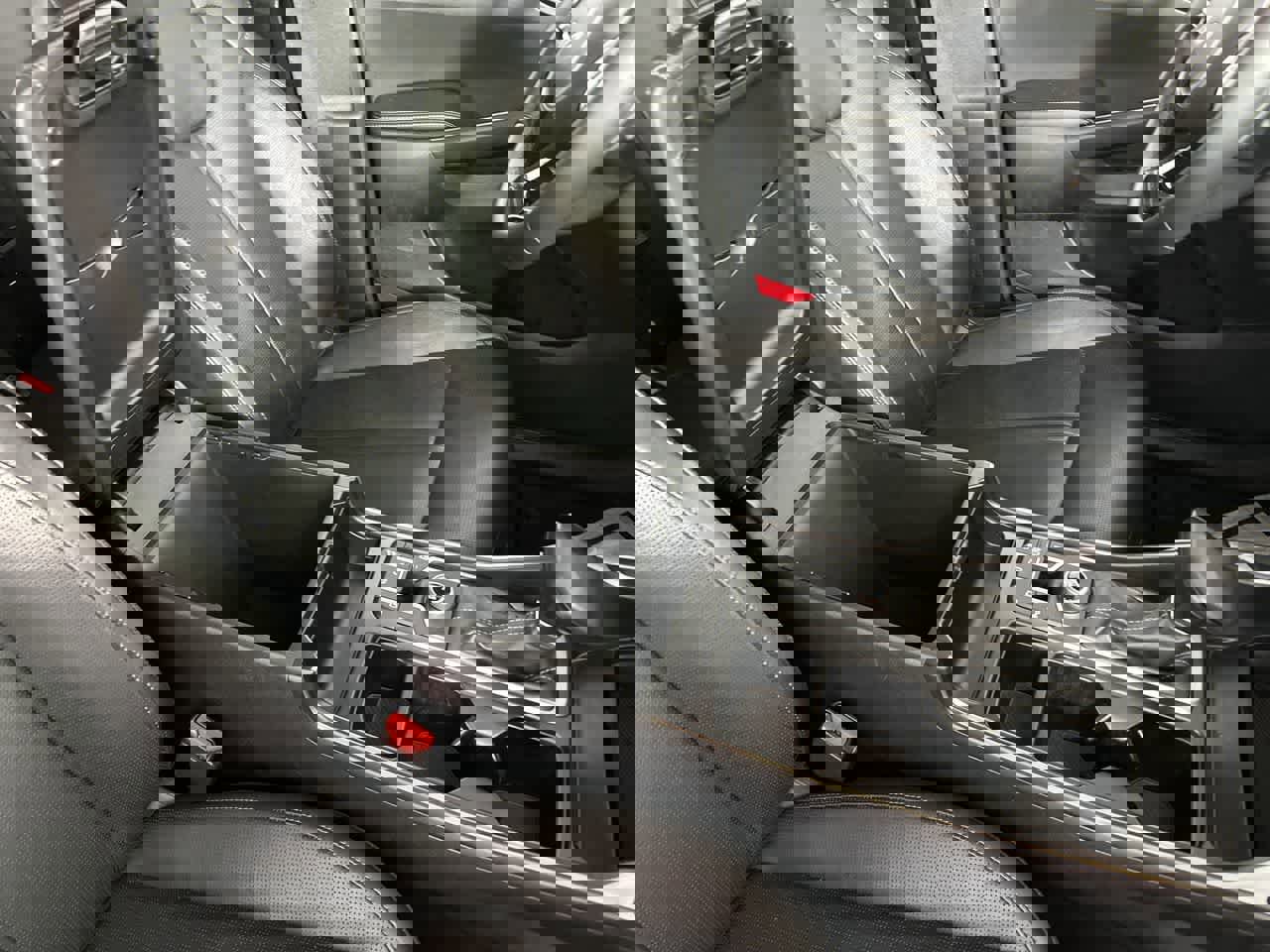 Used 2024 Kia Sorento S image 26