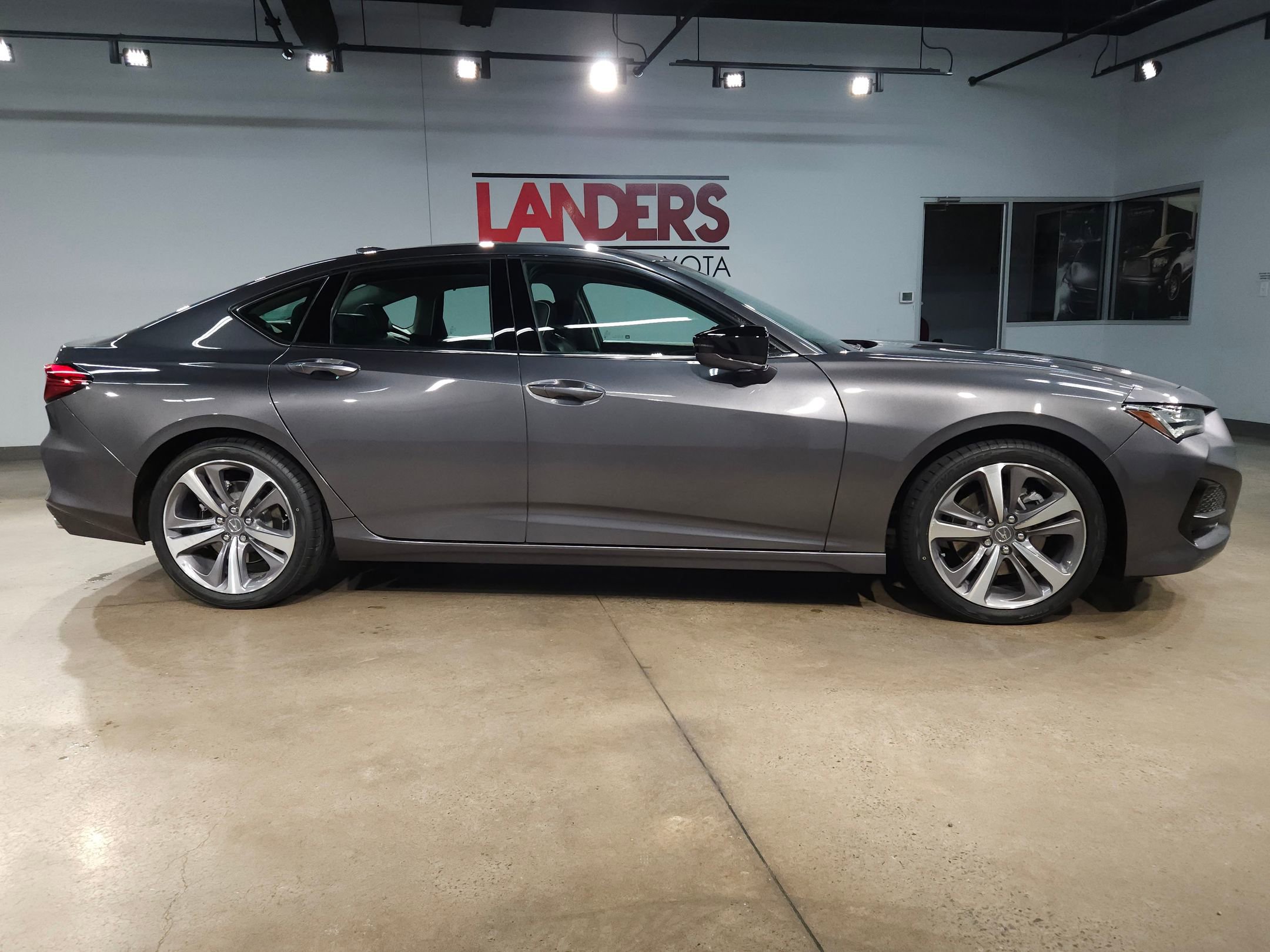 Used 2021 Acura TLX w/ Advance Package image 8
