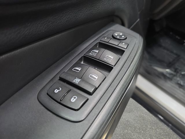 Used 2016 Jeep Cherokee Limited image 27