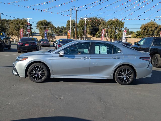 Used 2022 Toyota Camry SE image 12