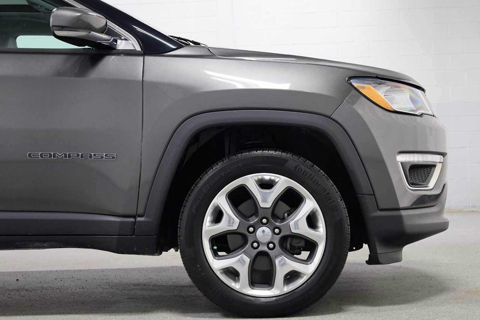 Used 2019 Jeep Compass Limited w/ Safety & Security Group AWD/4WD image 11