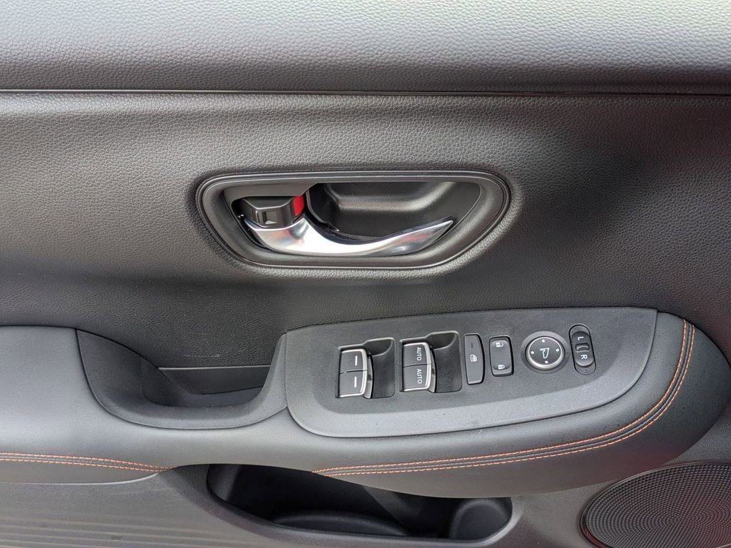 Certified 2023 Honda HR-V Sport image 5