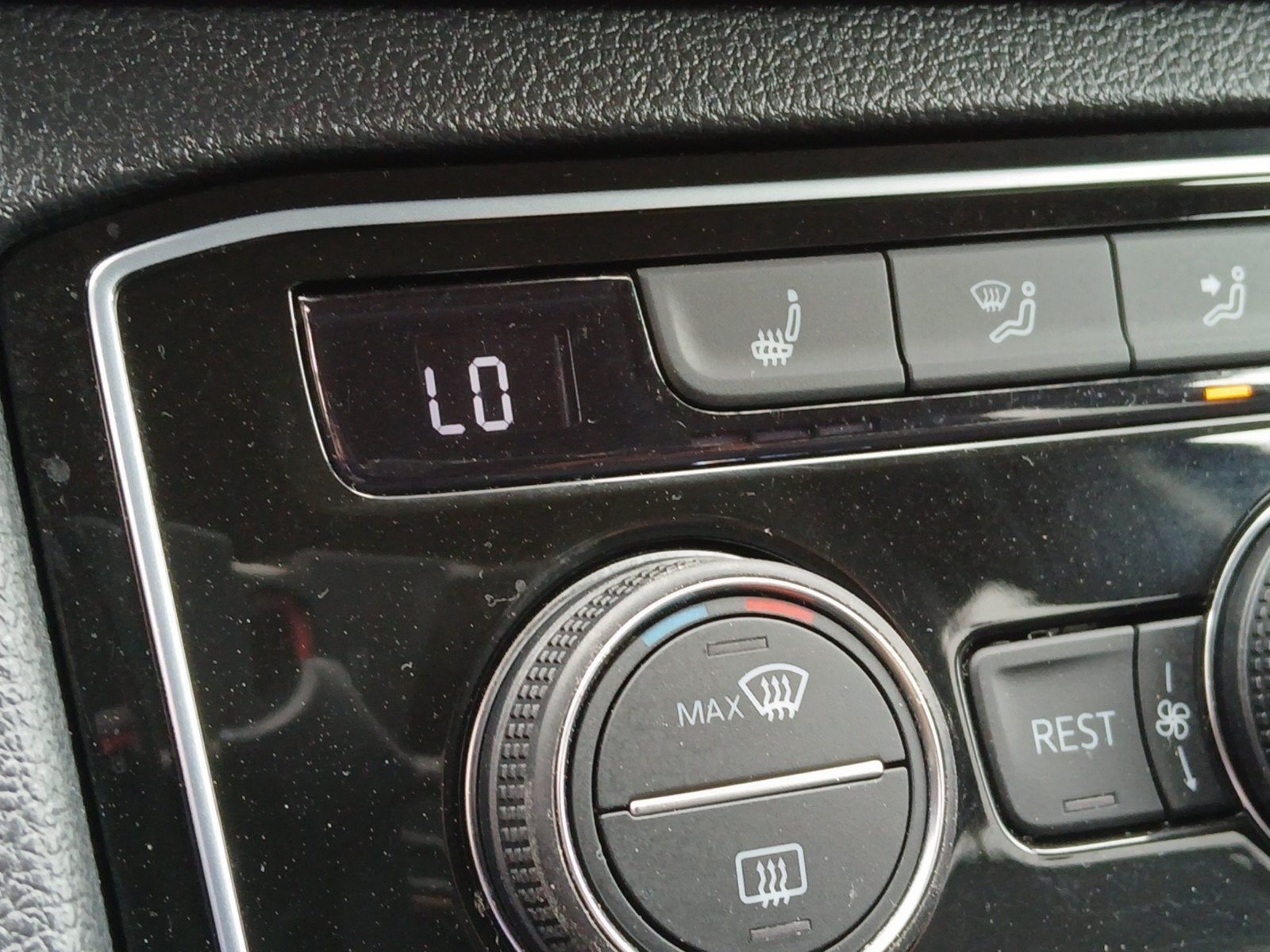 Certified 2023 Volkswagen Atlas SE AWD/4WD image 15