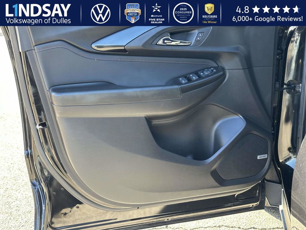 Used 2022 Chevrolet TrailBlazer RS w/ Technology Package image 8