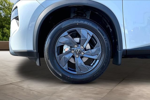 New 2026 Nissan Rogue SV FWD image 11