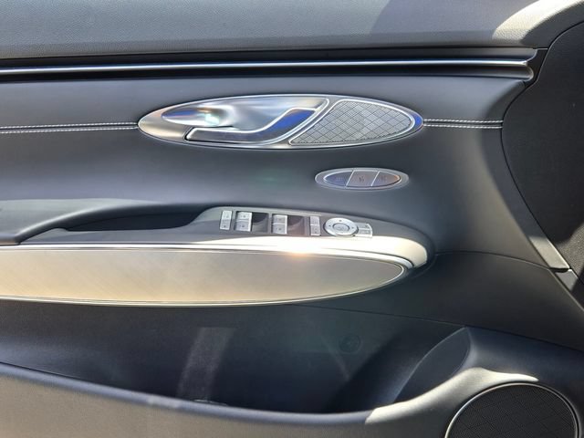 Used 2025 Genesis Electrified GV70 AWD/4WD image 30