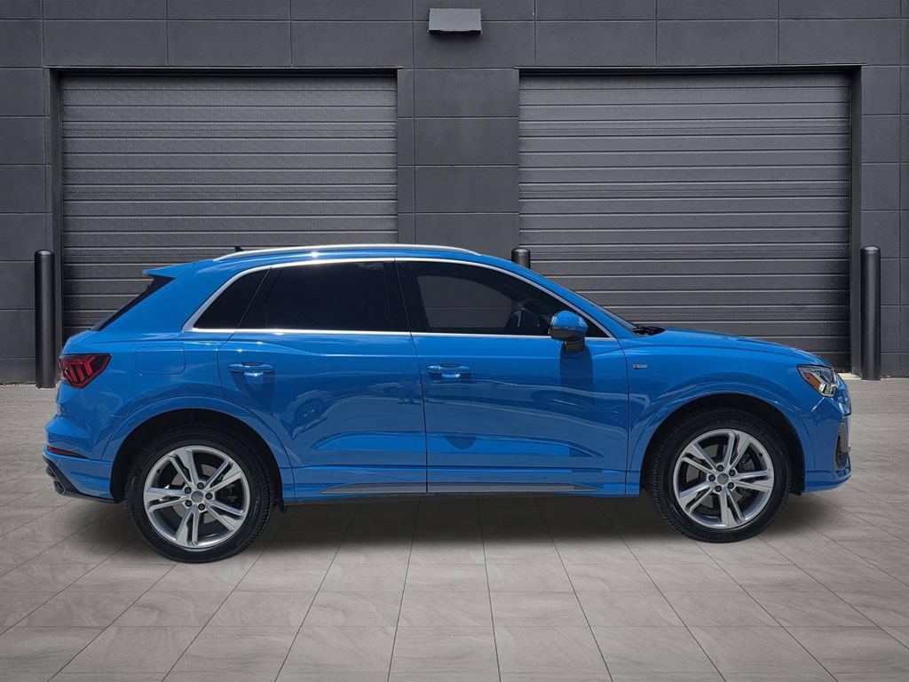 Used 2019 Audi Q3 2.0T Premium Plus w/ Premium Plus Package AWD/4WD image 4