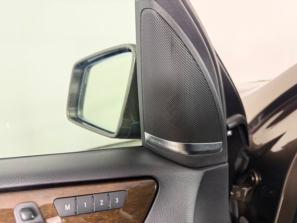 Used 2016 Mercedes-Benz GL 450 4MATIC w/ Premium I Package image 22