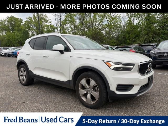 Used 2019 Volvo XC40 T5 Momentum