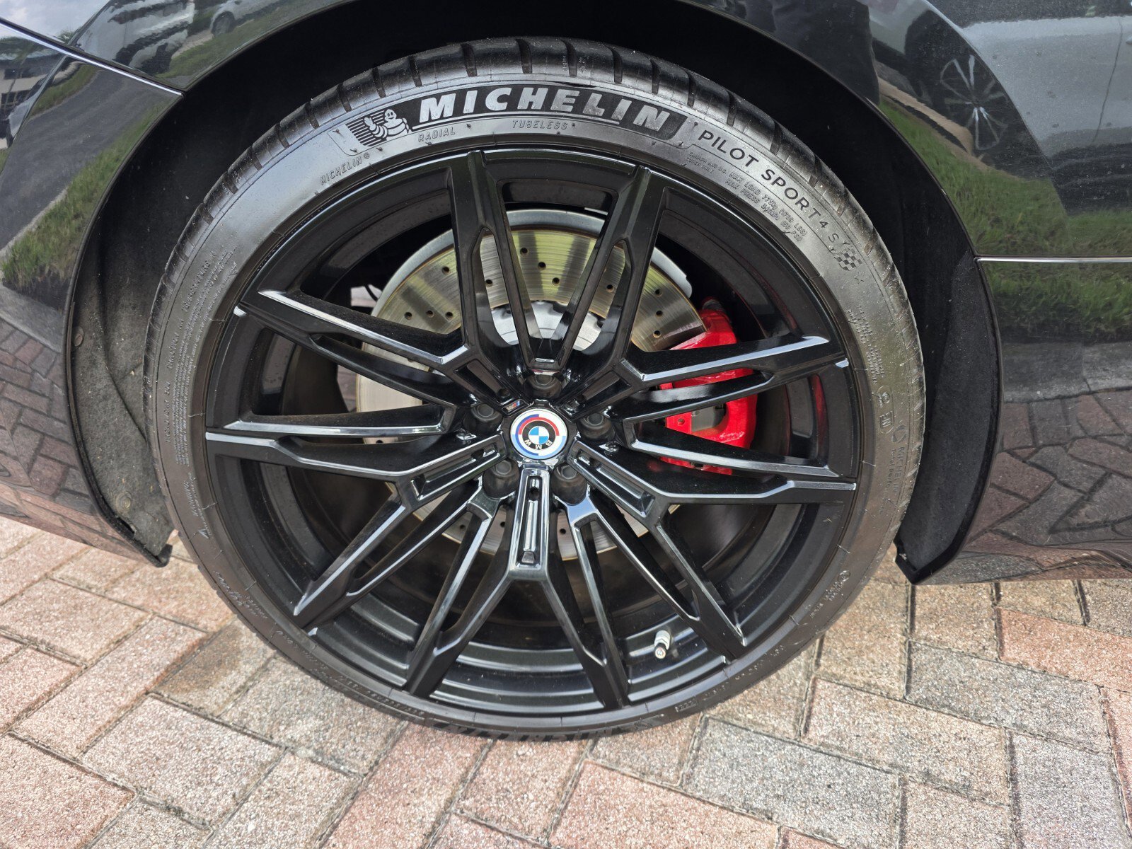 Used 2023 BMW M2 RWD image 9