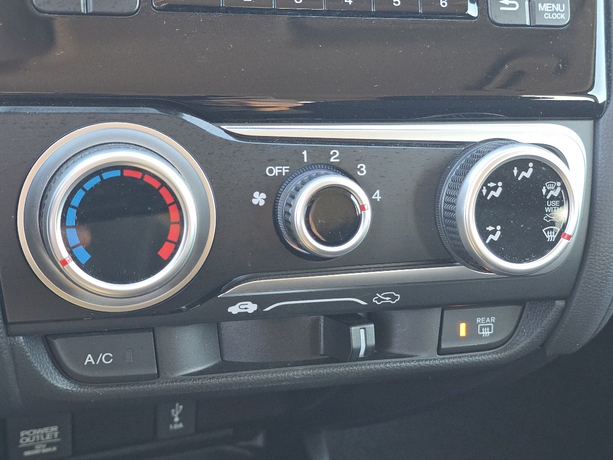 Used 2019 Honda Fit LX image 31